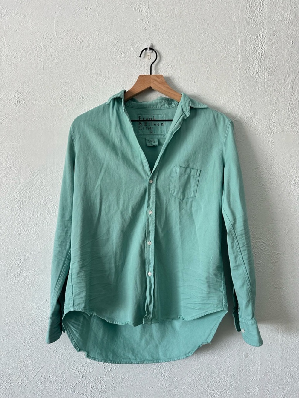 Frank & Eileen Barry button-up shirt in a spearmint green color
